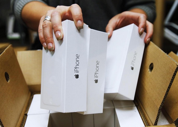Apple is sending out mysterious ghost tweets before the iPhone event